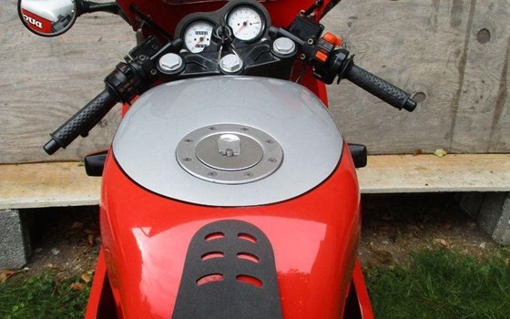 Gebrauchtmotorrad Ducati 750 Sport - Bild 3 Gebrauchtmotorrad Ducati 750 Sport - Bild 3