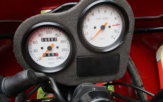 Gebrauchtmotorrad Ducati 750 Sport - Bild 5 Gebrauchtmotorrad Ducati 750 Sport - Bild 5