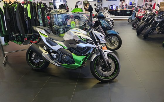 Gebrauchtmotorrad Kawasaki Z7 Hybrid - Bild 1