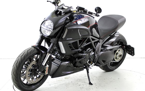 Motorrad Occasion Ducati Diavel 1200 - Bild 3