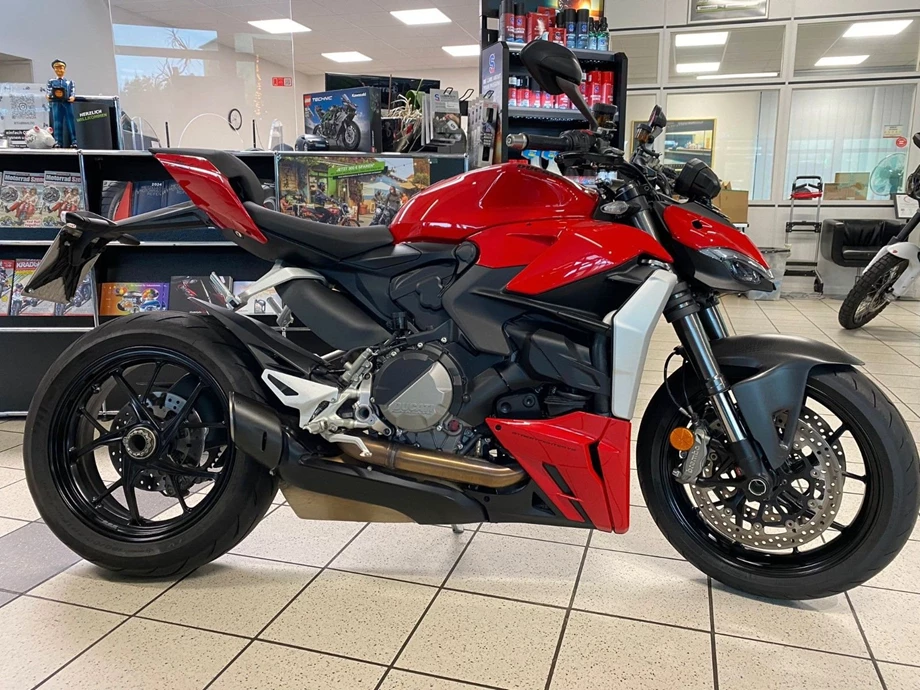 Angebot Ducati Streetfighter V2 Bild 4: Angebot Ducati Streetfighter V2