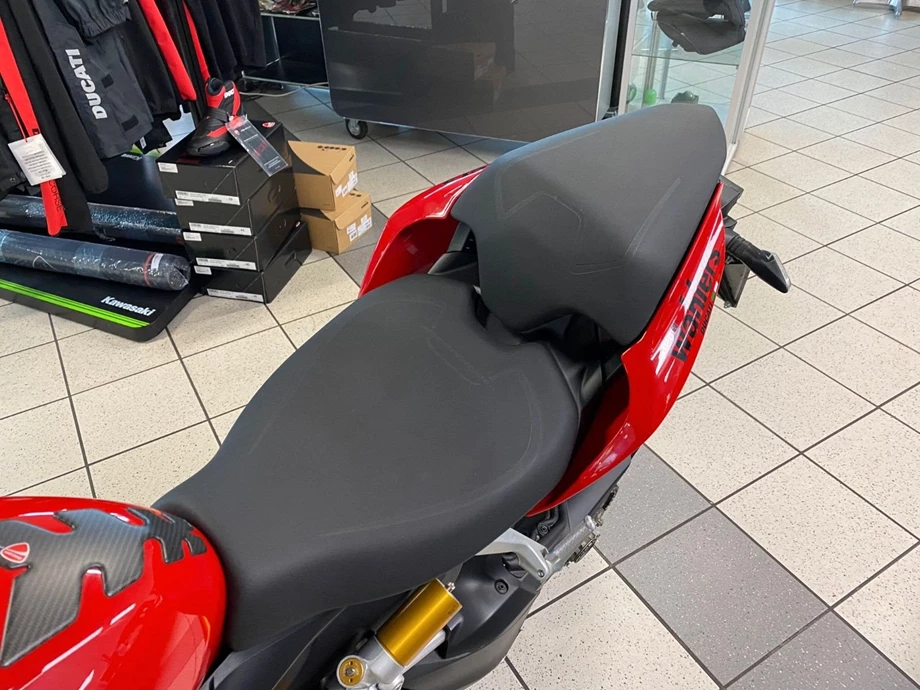 Angebot Ducati Streetfighter V2 Bild 9: Angebot Ducati Streetfighter V2