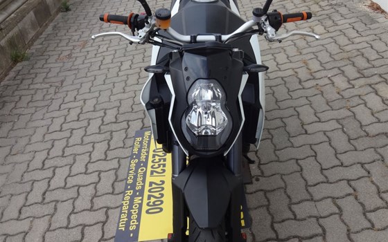 Gebrauchtmotorrad KTM 990 Super Duke R - Bild 4 Gebrauchtmotorrad KTM 990 Super Duke R - Bild 4