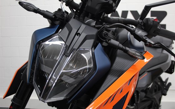 Neufahrzeug KTM 125 Duke - Bild 6