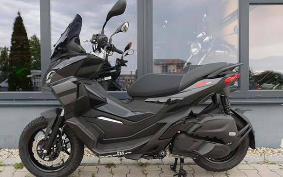 Neufahrzeug Aprilia SR GT 125 - Bild 10
