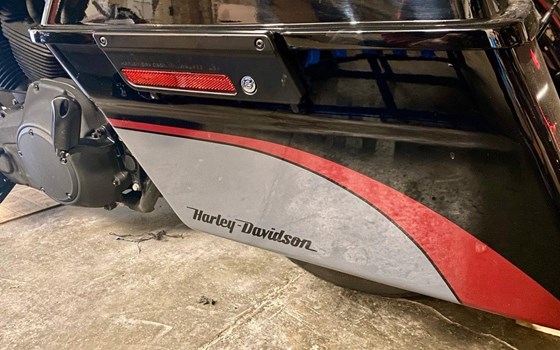 Gebrauchtmotorrad Harley-Davidson Street Glide FLHX - Bild 3