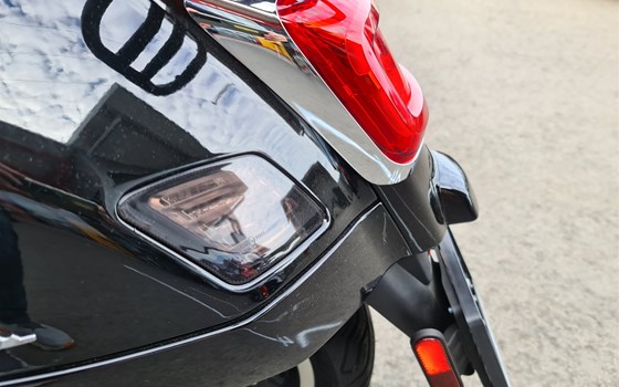 Neufahrzeug Vespa GTS 125 Super - Bild 9 Neufahrzeug Vespa GTS 125 Super - Bild 9