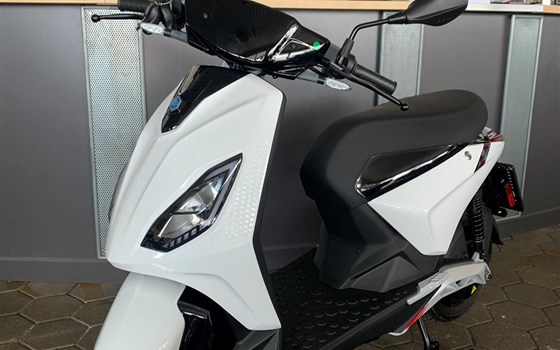 Neufahrzeug Piaggio 1 Active - Bild 1 Neufahrzeug Piaggio 1 Active - Bild 1