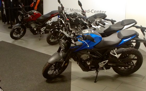 Neufahrzeug Honda CB125R - Bild 1