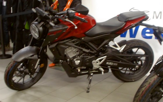 Neufahrzeug Honda CB125R - Bild 2