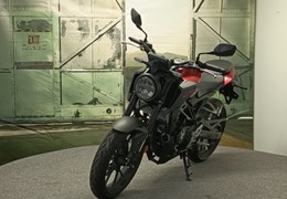 Neumotorrad Honda CB125R