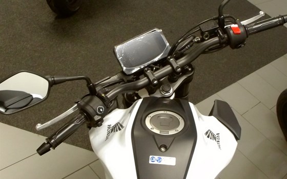 Neufahrzeug Honda CB125R - Bild 6