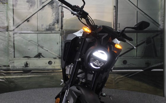 Neufahrzeug Honda CB125R - Bild 6