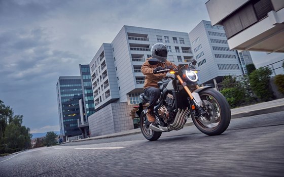 Neufahrzeug Honda CB650R E-Clutch - Bild 10