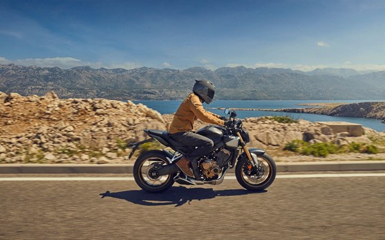 Neufahrzeug Honda CB650R E-Clutch - Bild 8