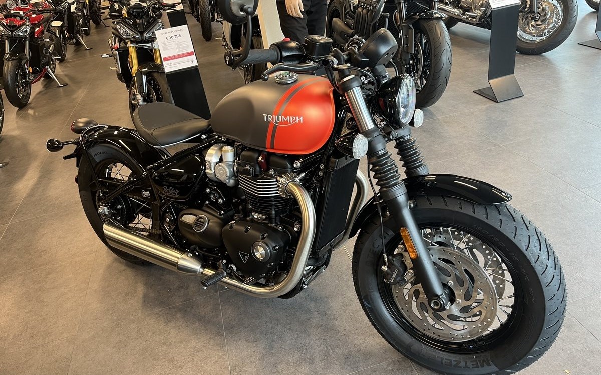 Zum Vergrößern bitte anklicken! Angebot Triumph Bonneville Bobber