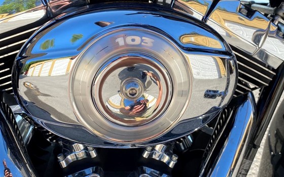 Gebrauchtmotorrad Harley-Davidson Street Glide FLHX - Bild 3