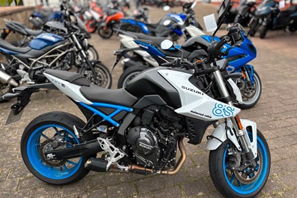 Suzuki GSX-8S