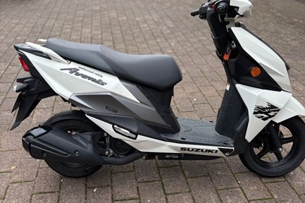 Suzuki Avenis 125