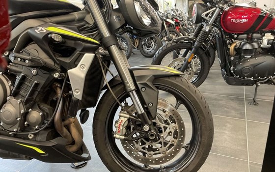 Gebrauchtmotorrad Triumph Street Triple RS - Bild 8