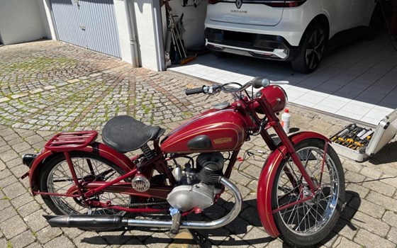Gebrauchtmotorrad Triumph BDG 125 - Bild 4 Gebrauchtmotorrad Triumph BDG 125 - Bild 4