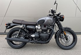 Triumph Bonneville T120 Black