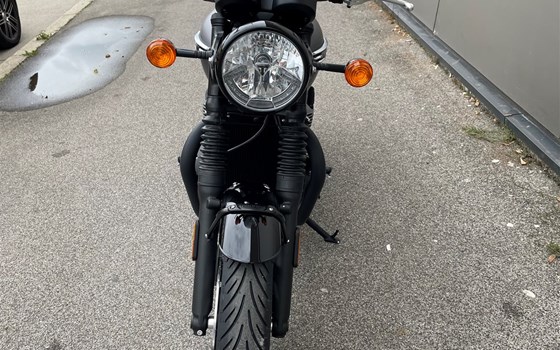 Neufahrzeug Triumph Bonneville T120 Black - Bild 4 Neufahrzeug Triumph Bonneville T120 Black - Bild 4
