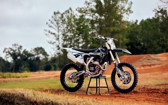 Neufahrzeug Triumph TF 450-RC EDITION - Bild 9