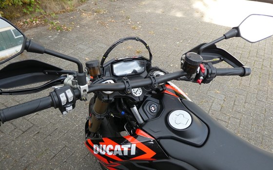 Gebrauchtmotorrad Ducati Hypermotard 698 Mono RVE - Bild 6