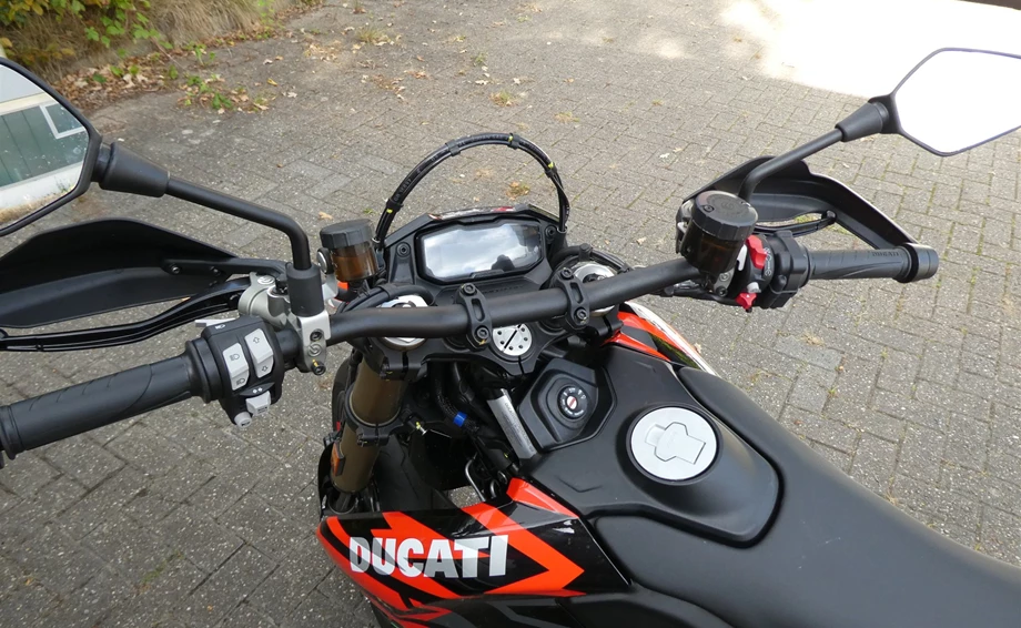 Angebot Ducati Hypermotard 698 Mono RVE Bild 6: Angebot Ducati Hypermotard 698 Mono RVE