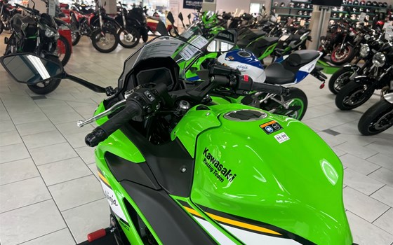 Neufahrzeug Kawasaki Ninja 650 KRT - Bild 13