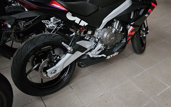 Neufahrzeug Aprilia RS 457 - Bild 6