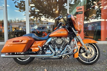 Harley-Davidson Touring Street Glide Special FLHXS