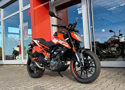 GEBRAUCHTFAHRZEUG KTM 125 Duke