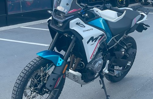 Neumotorrad CFMOTO 450MT