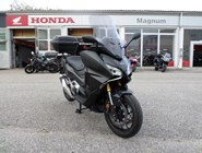 Honda Forza 750