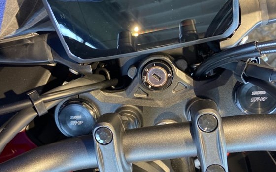 Gebrauchtmotorrad Honda CB125R - Bild 11