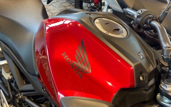 Gebrauchtmotorrad Honda CB125R - Bild 6