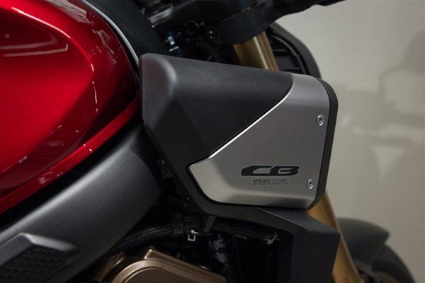 Honda CB650R E-Clutch (rot) - Bild 6