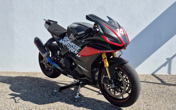 Neufahrzeug Aprilia RSV4 1100 - Bild 2 Neufahrzeug Aprilia RSV4 1100 - Bild 2