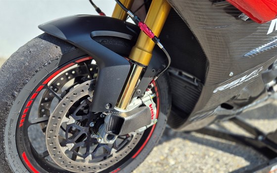 Neufahrzeug Aprilia RSV4 1100 - Bild 7 Neufahrzeug Aprilia RSV4 1100 - Bild 7
