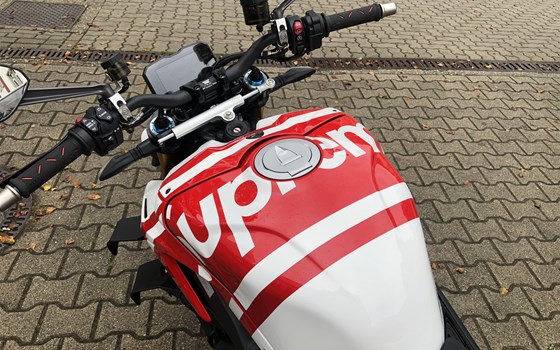 Neufahrzeug Ducati Streetfighter V4 S - Bild 18