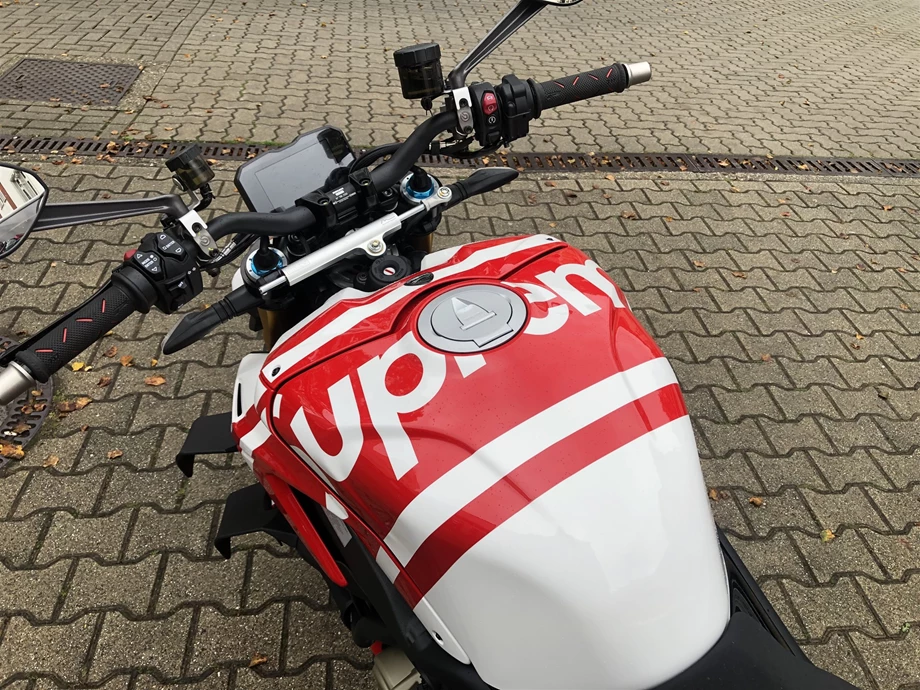 Angebot Ducati Streetfighter V4 S Bild 18: Angebot Ducati Streetfighter V4 S