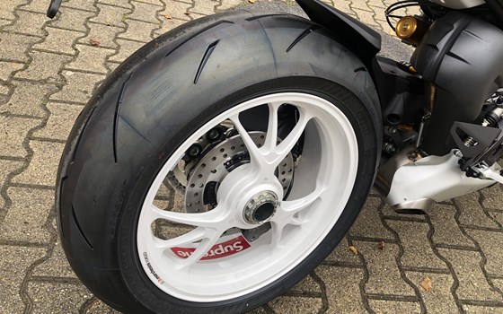 Neufahrzeug Ducati Streetfighter V4 S - Bild 8