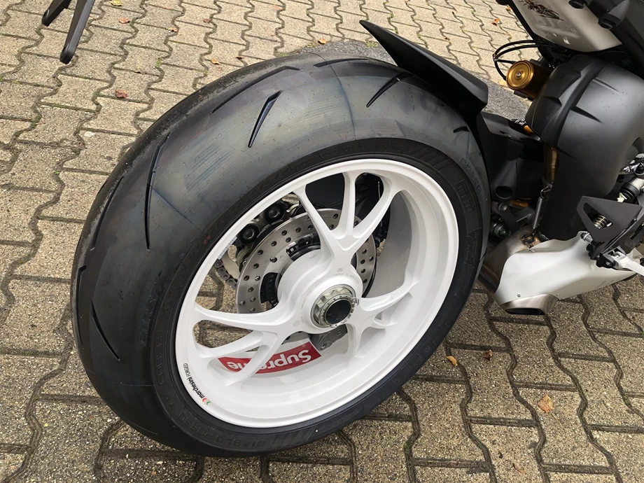 Angebot Ducati Streetfighter V4 S Bild 8: Angebot Ducati Streetfighter V4 S