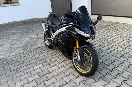 Aprilia RSV 4 Factory