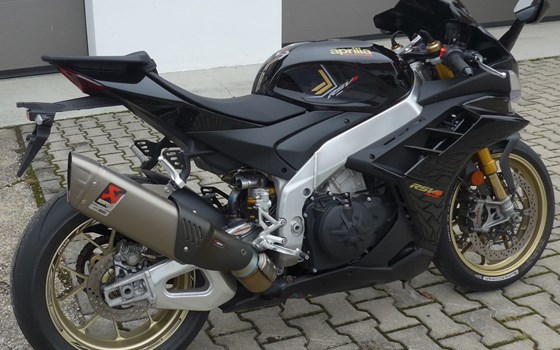 Gebrauchtmotorrad Aprilia RSV 4 Factory - Bild 3
