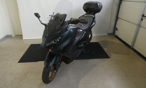 Yamaha TMAX Tech MAX