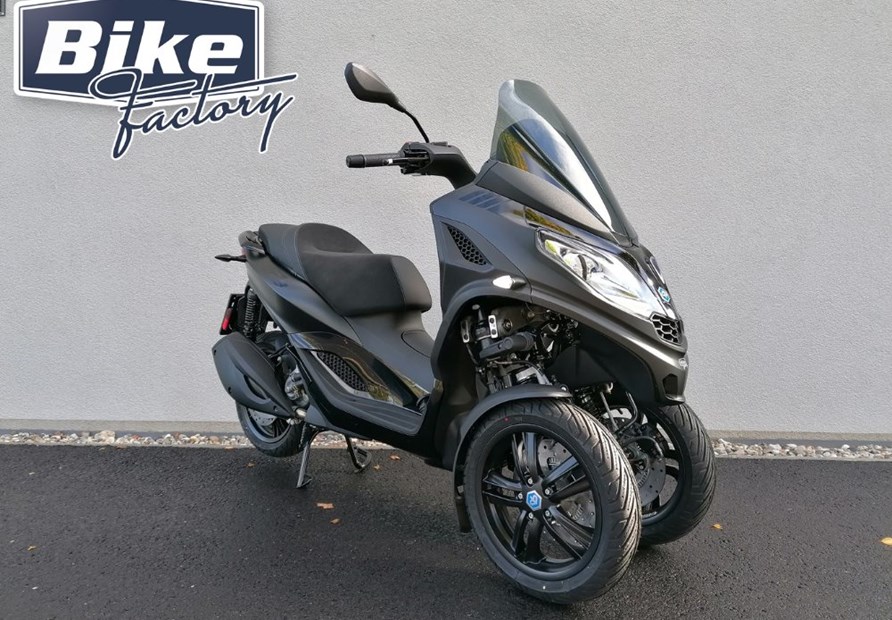 Piaggio MP3 300 HPE (schwarz)