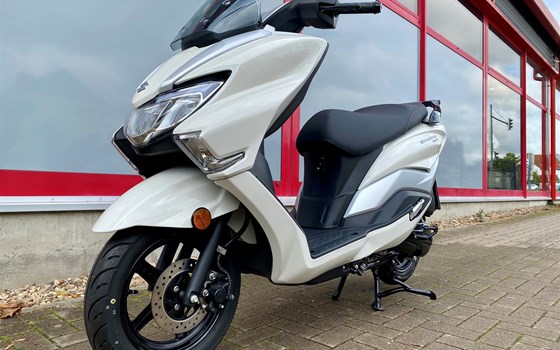 Gebrauchtmotorrad Suzuki Burgman Street 125EX - Bild 1